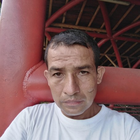 Dumar, 41, Bogota