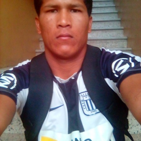 Frank, 27, Chiclayo