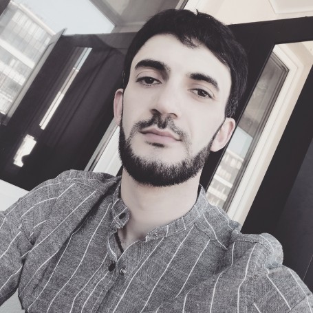 Нарек Есаян, 28, Saint Petersburg