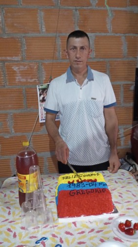 Gregorio, 39, Cota