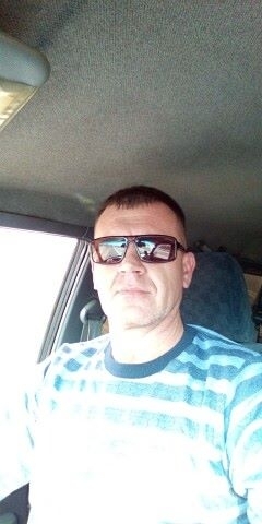 Андрей, 47, Krasnoye