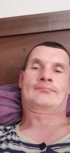 Mariusz, 41, Dublin
