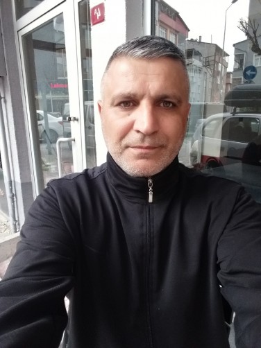 Atakan, 45, Istanbul