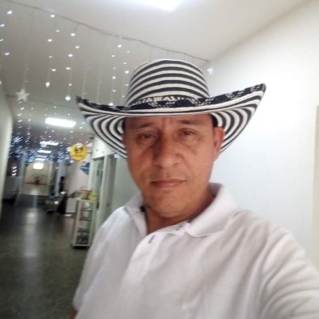 John, 57, Medellin