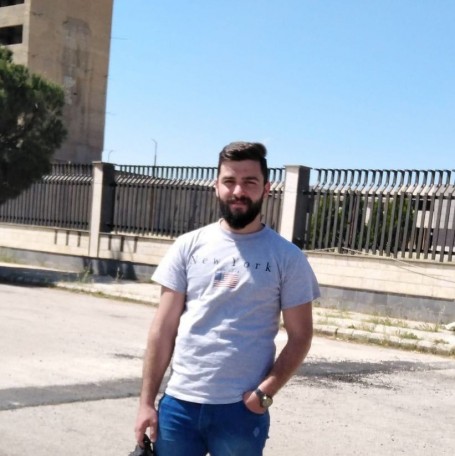 Rami, 23, Homs
