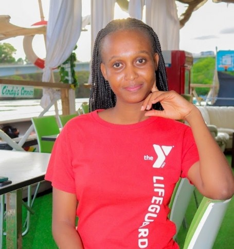 Esther, 23, Nairobi