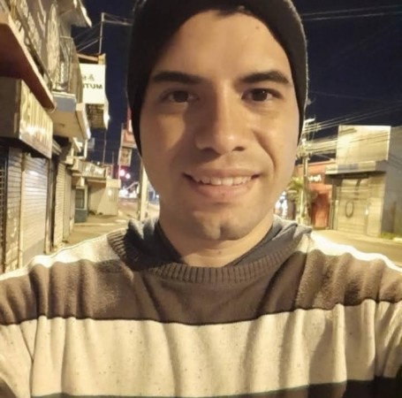 Eduardo, 21, Escazu
