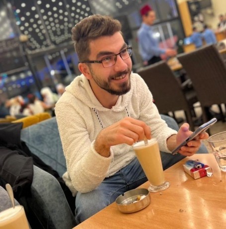 Eyad, 25, Damascus