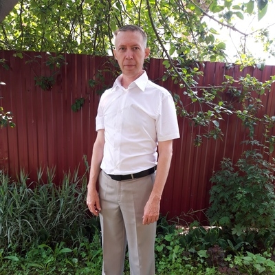 Олег, 49, Debesy