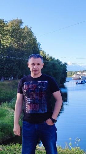 Александр, 39, Kondratovo