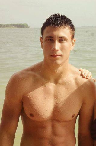 Nicolae, 28, Asbach