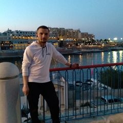 Yalçın, 31, Valletta