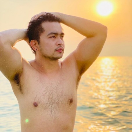 James, 29, Salcedo