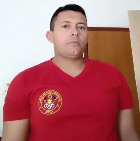 Antônio, 40, Brasilia