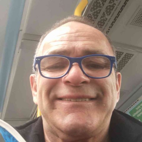 Andre, 66, Chambly