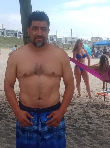 Jorge, 44, Benson
