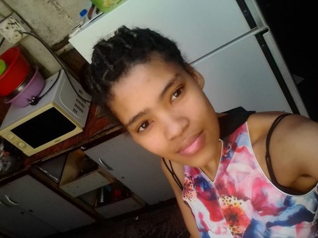 Catherine, 21, Cape Town