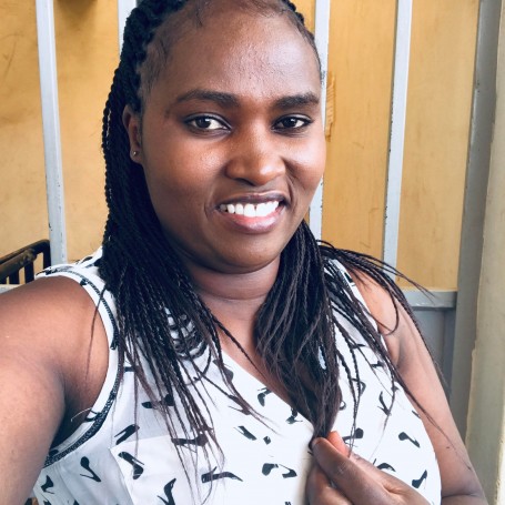 Beth, 32, Nairobi