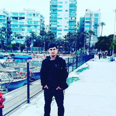 Hamdullah, 24, Istanbul