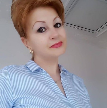 Elena, 41, Paris