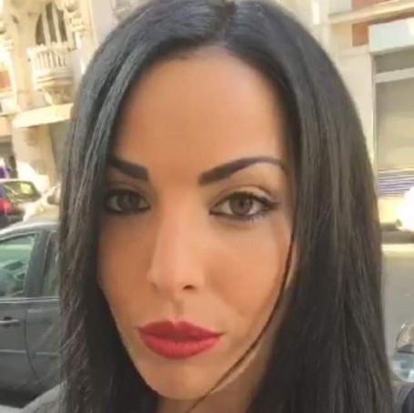 Janet, 24, Beirut