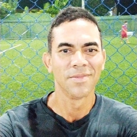 James, 40, Sao Luis