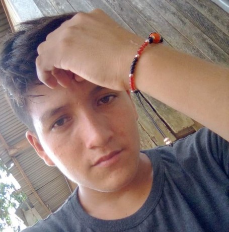 Mayer Sanchez, 18, Arequipa