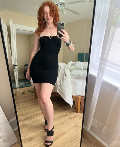 Amyhart, 30, Canada