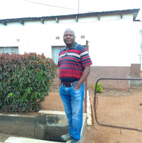 Sibusiso, 40, Manzini