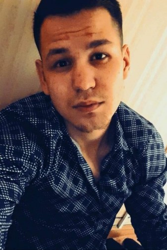 Олег, 26, Somovo