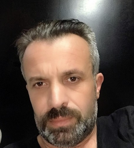 Nedim, 46, Istanbul