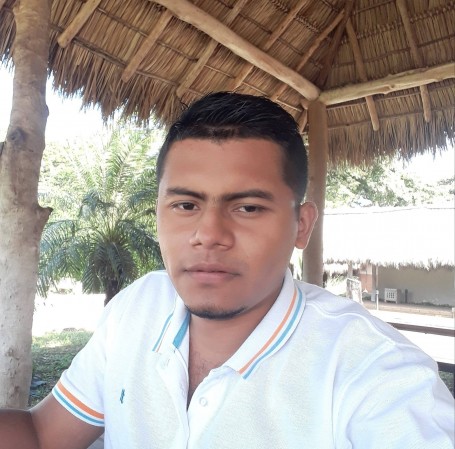 Luis, 25, Granada