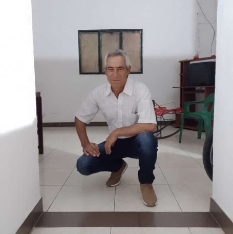 Emel, 57, Bogota