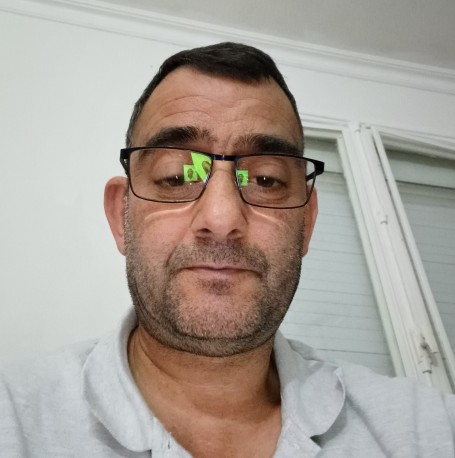 Mohamed, 60, Paris
