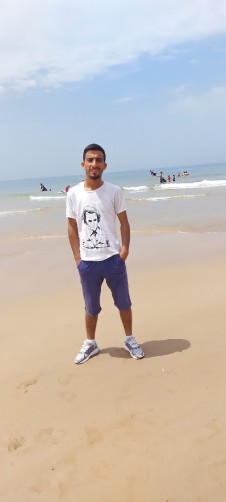 Free, 21, Agadir
