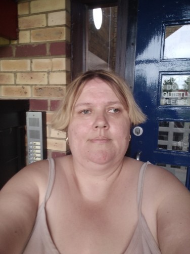 Louise, 40, Darlington