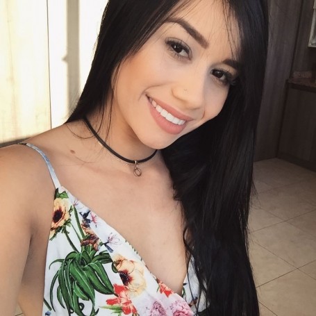 Olivia, 32, Calgary