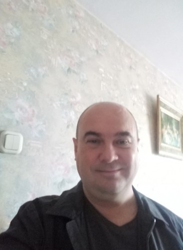 Viktor, 49, Moscow