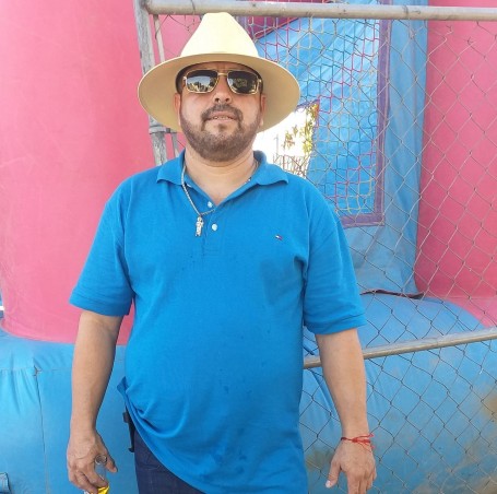 Marcos, 43, Sinaloa