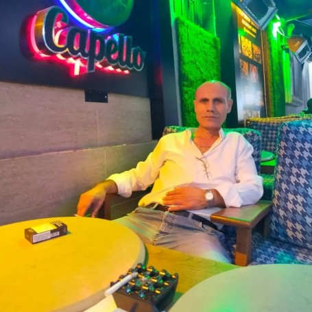 Erdal, 52, Istanbul