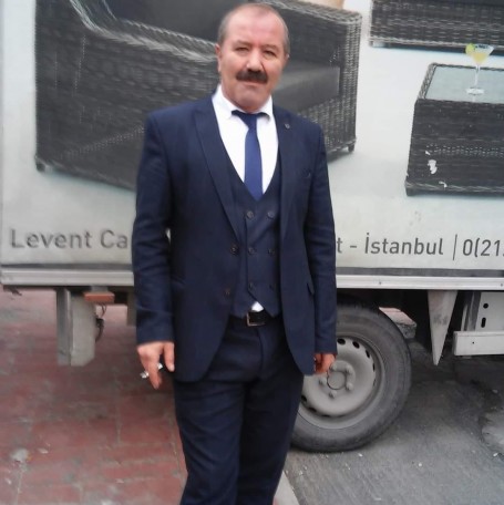 İbo, 57, Istanbul