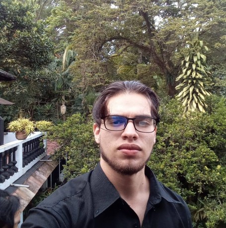 Carlos, 20, Bogota