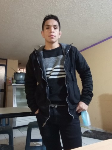 Marco, 27, Quito