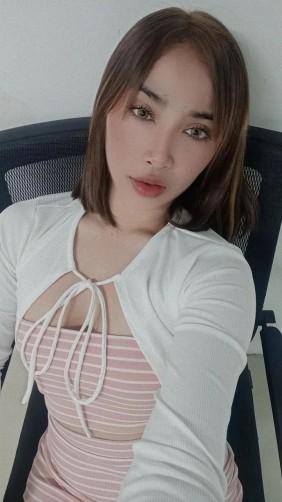 Allyson, 29, Mandaluyong City