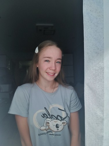 Valya, 18, Saint Petersburg