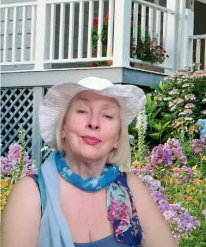 Irina, 70, Saint Petersburg