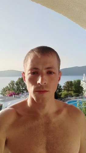 Anton, 34, Mariupol