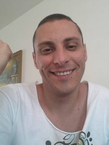 Emanuele, 33, Milan