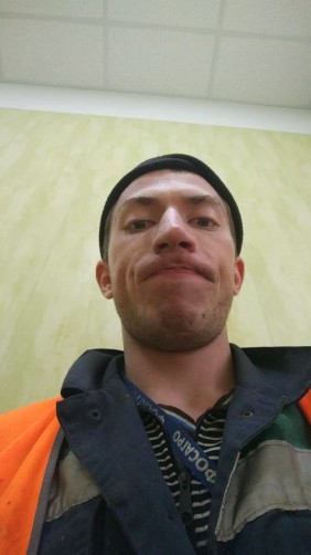 Artem, 26, Volkhov