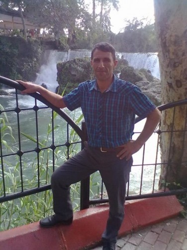 Mahmut, 46, Istanbul